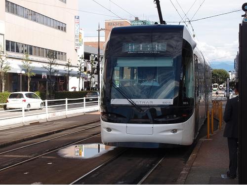 一日券 铁路王国富山市两种系统的路面电车于 3 21起整并 一日券简介 皮皮旅行